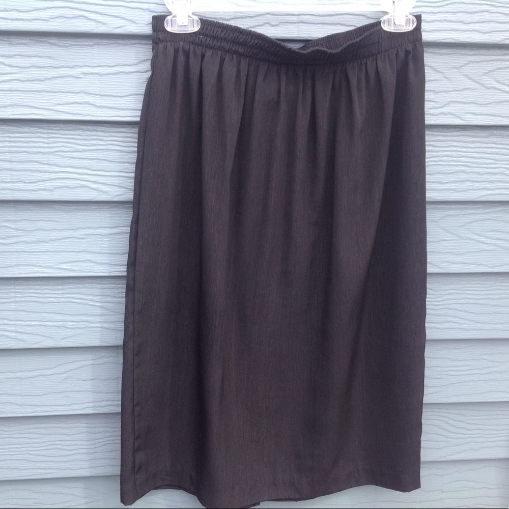 Susan Graver black size med. knee length skirt